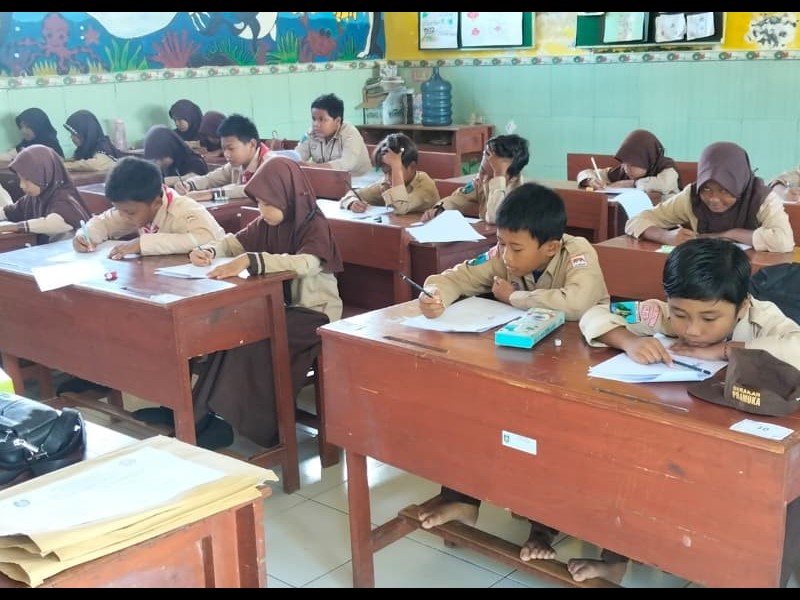 PENERIMAAN RAPORT SEMESTER GANJIL 2025-2026